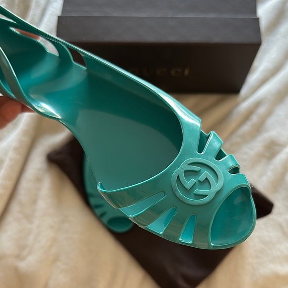 Gucci Women's Turquoise Jelly Flats - Picture 2 of 4